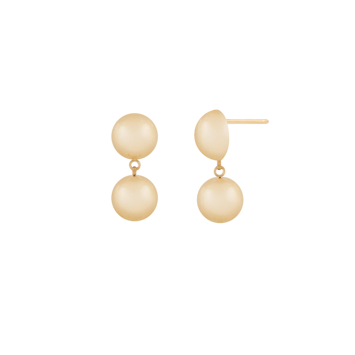 A pair of gold-colored, round, vintage-inspired earrings on a white background. Boucles d'Oreilles C'est la vie - Or