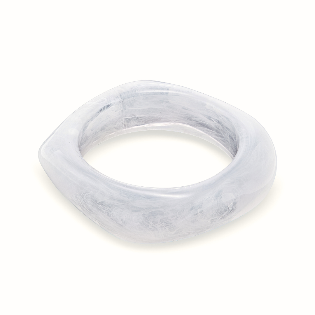 Marble-patterned bangle on a white background Frame Bangle Cloud