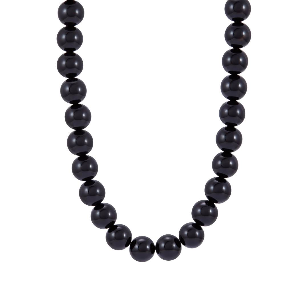 Black beaded necklace on a white background Poème Necklace