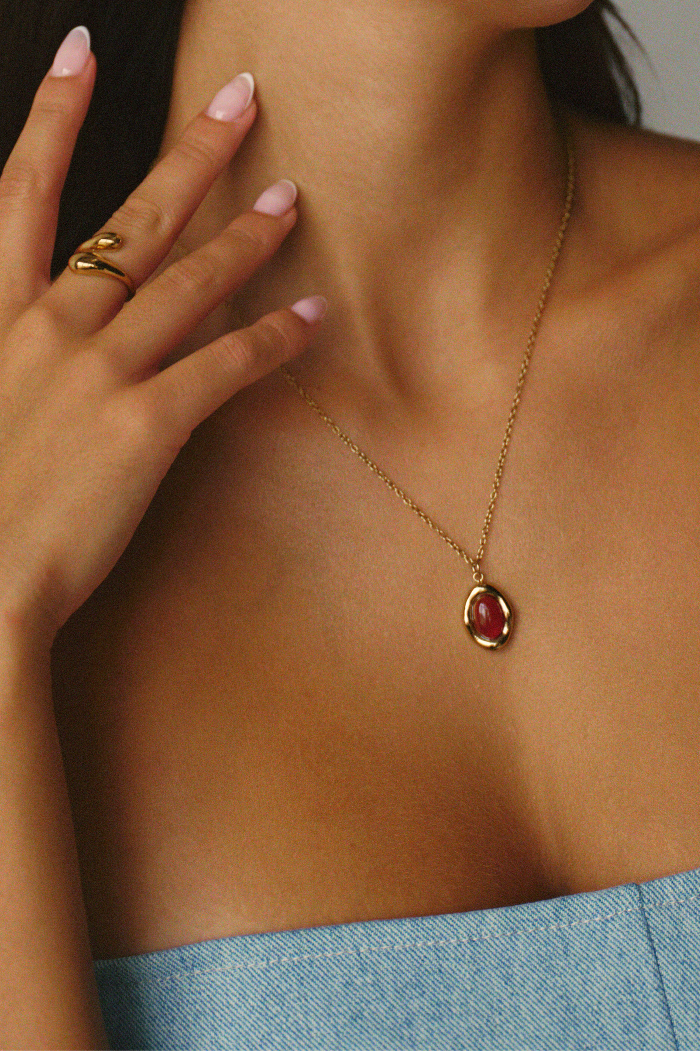 Bordeaux Necklace - Gold Bordeaux Necklace - Gold