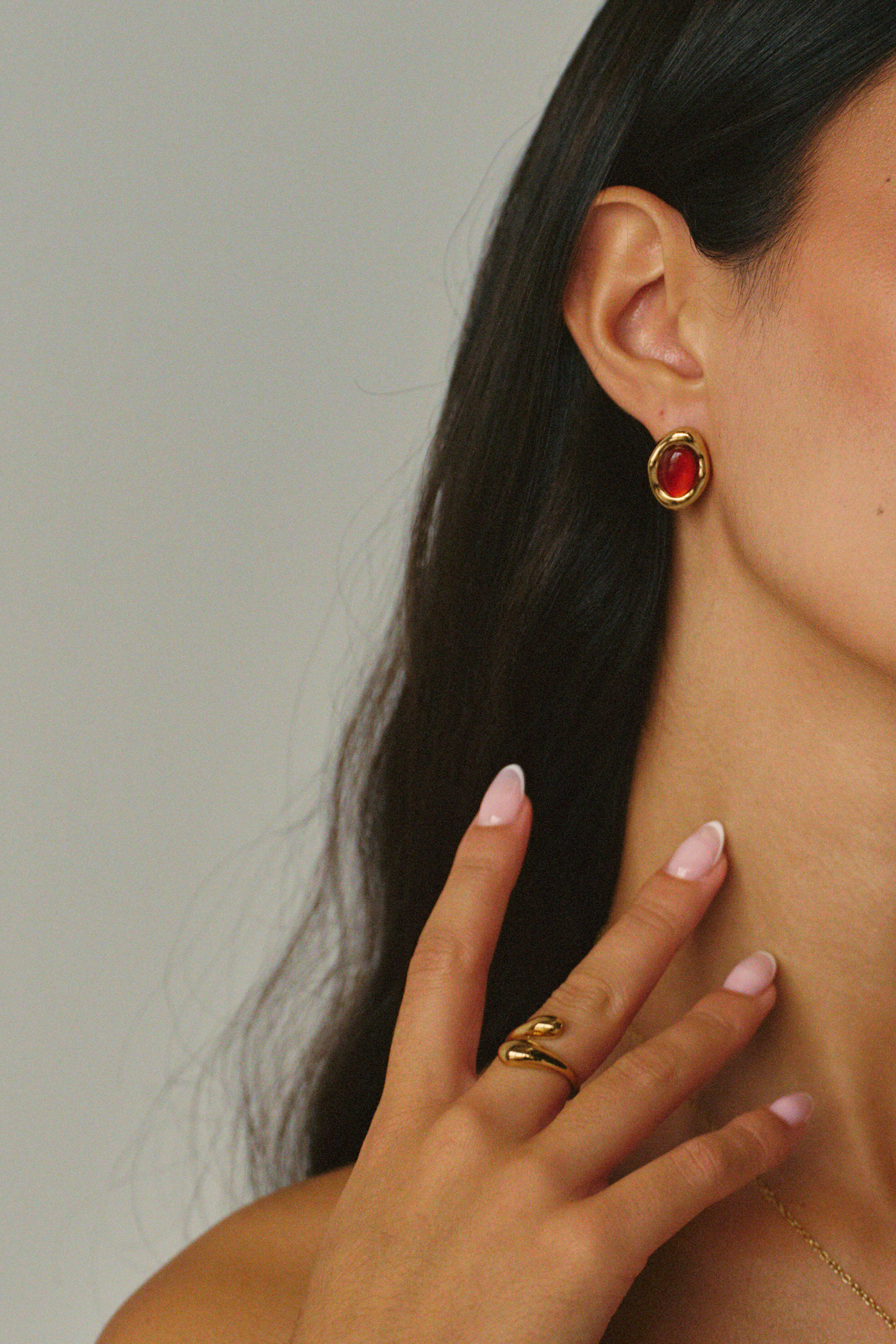 Bordeaux Earrings - Gold Bordeaux Earrings - Gold