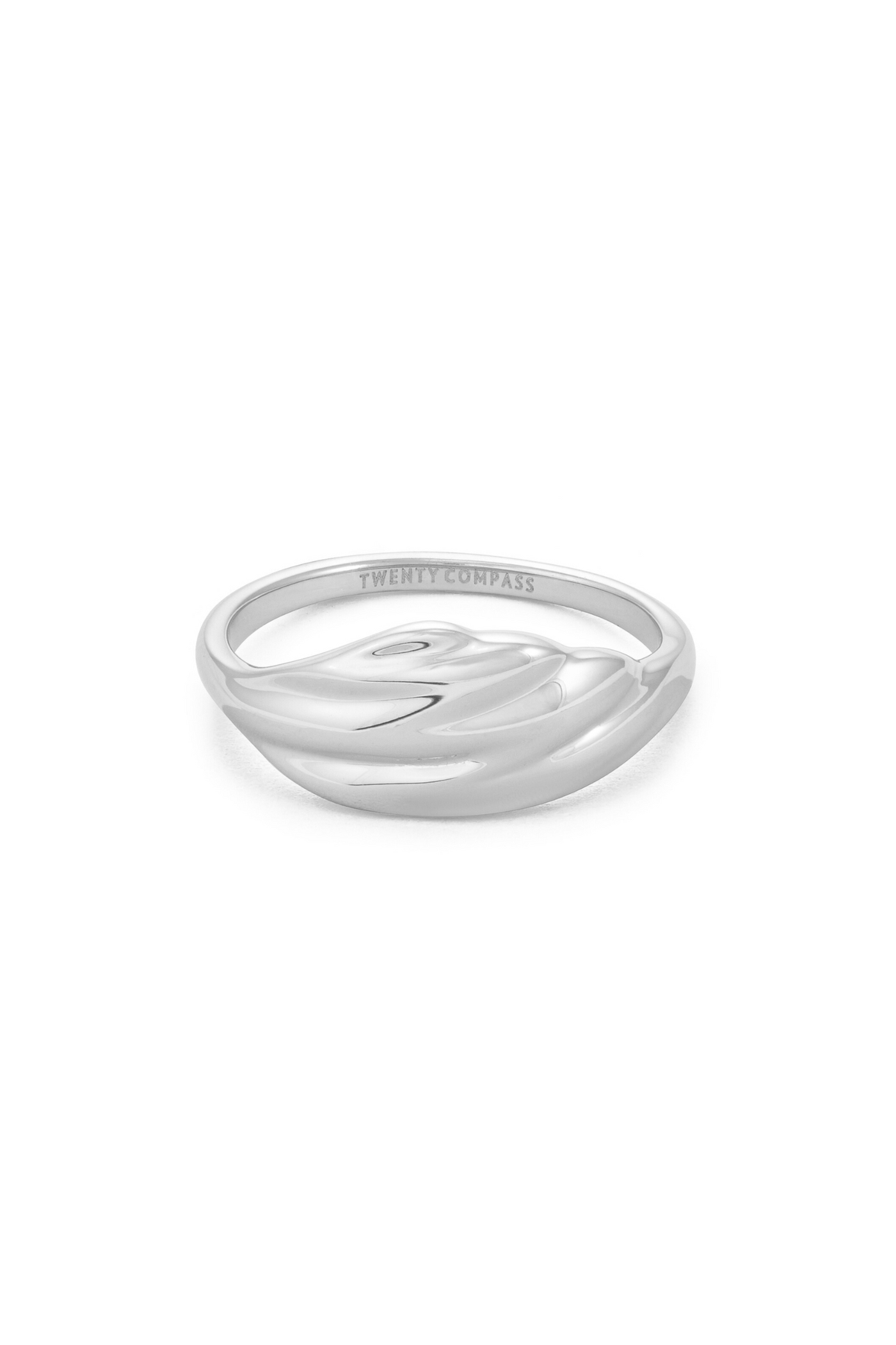 Silver ring with a fluid, wave-like design across the band, on a white background Bague Allure - Argent