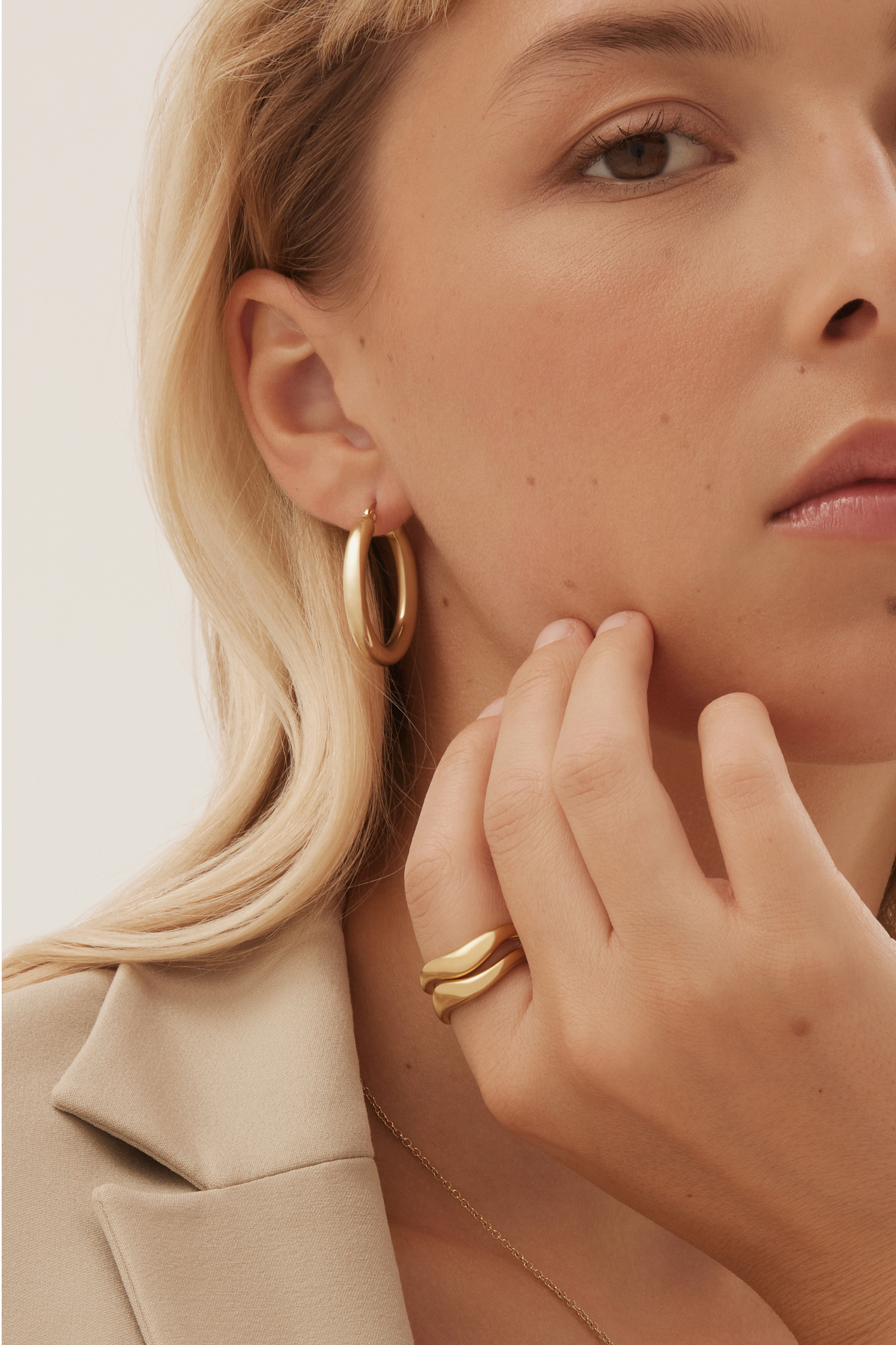 Hailey Hoops - Gold Earrings Twenty Compass   