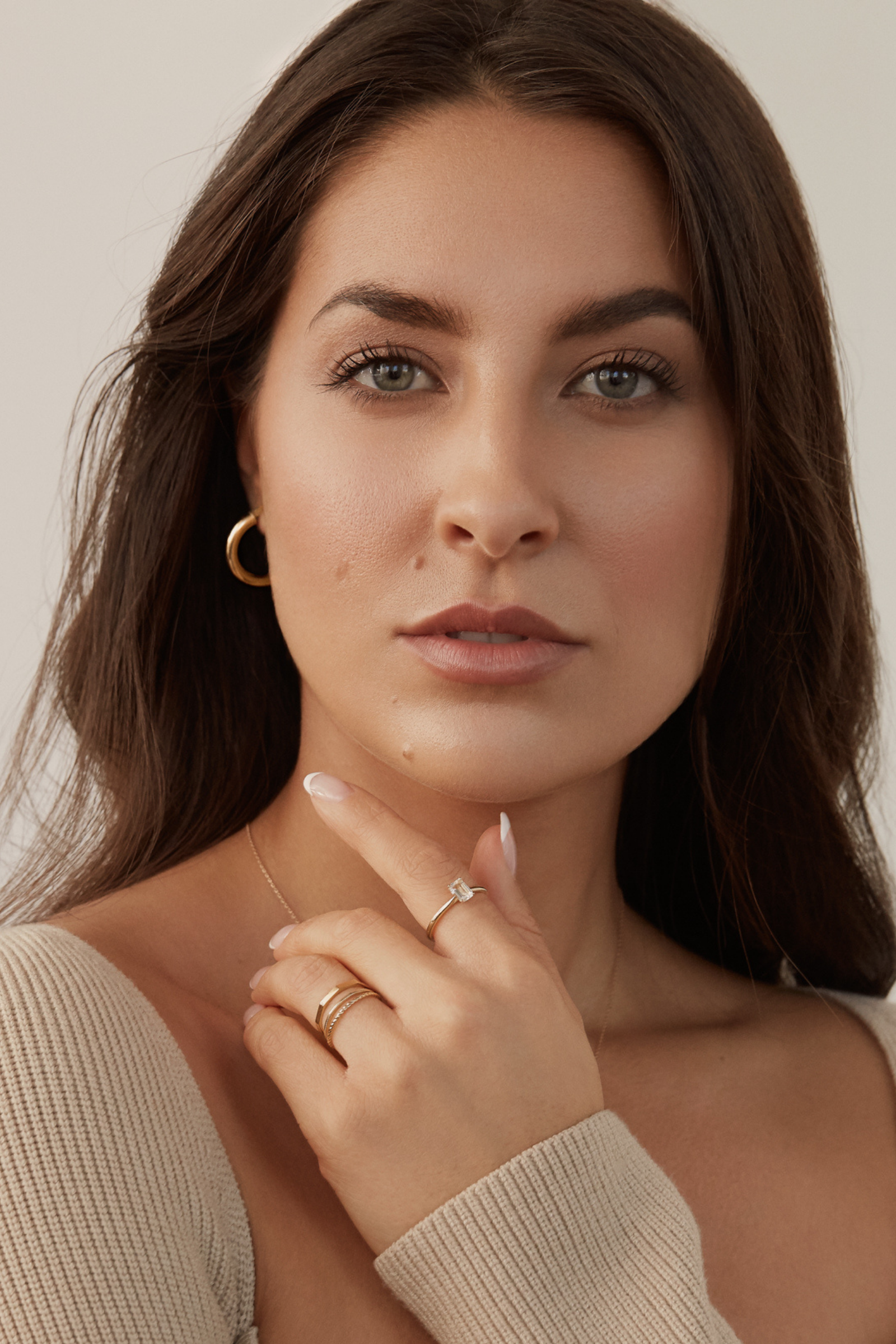 Emotion Hoops - 10 Karat Gold Earrings Compass Luxe   
